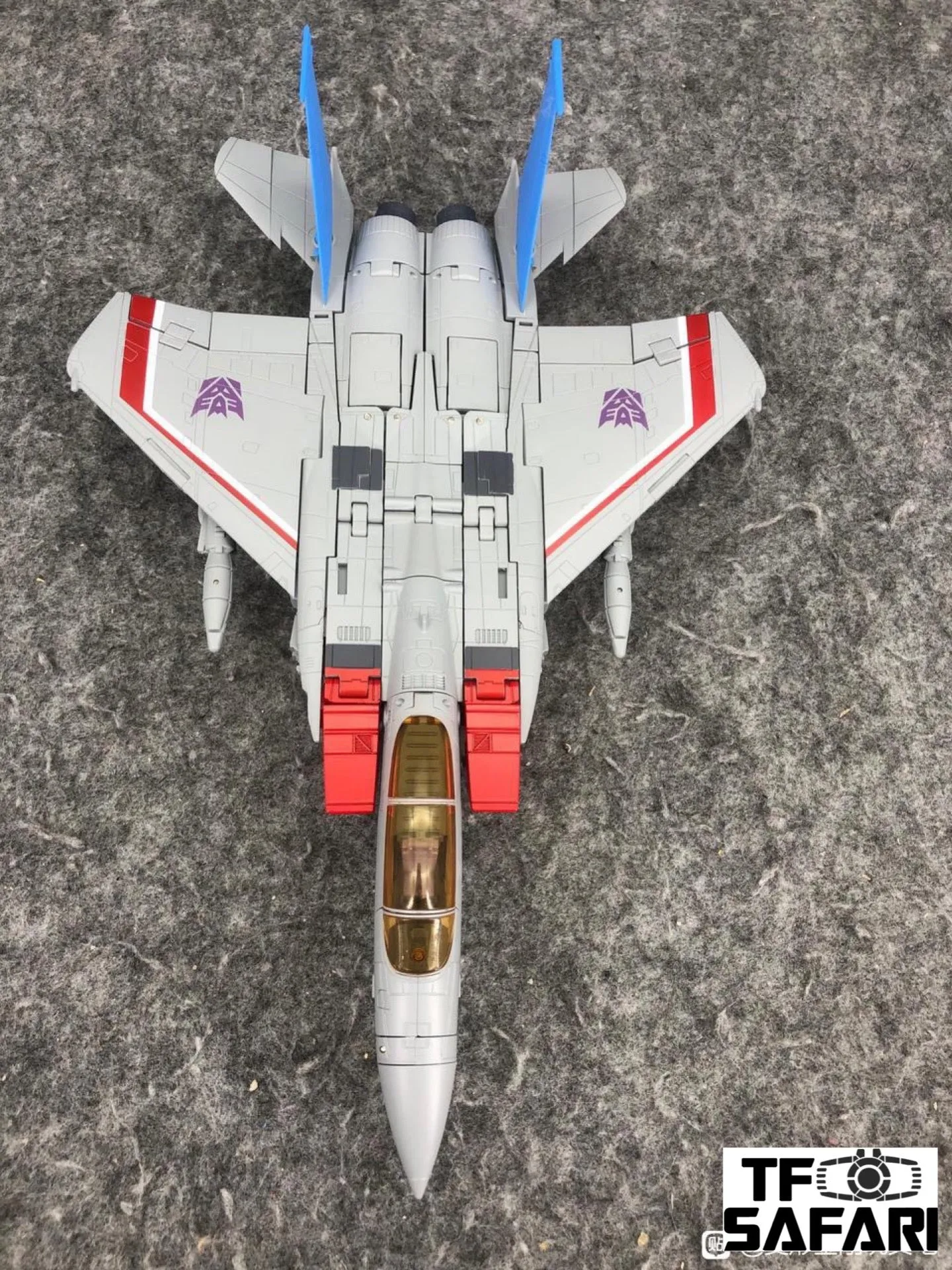 Eagle EG01 EG-01 Not MP52 MP-52 (Upgraded Version Starscream) 25cm / 10"