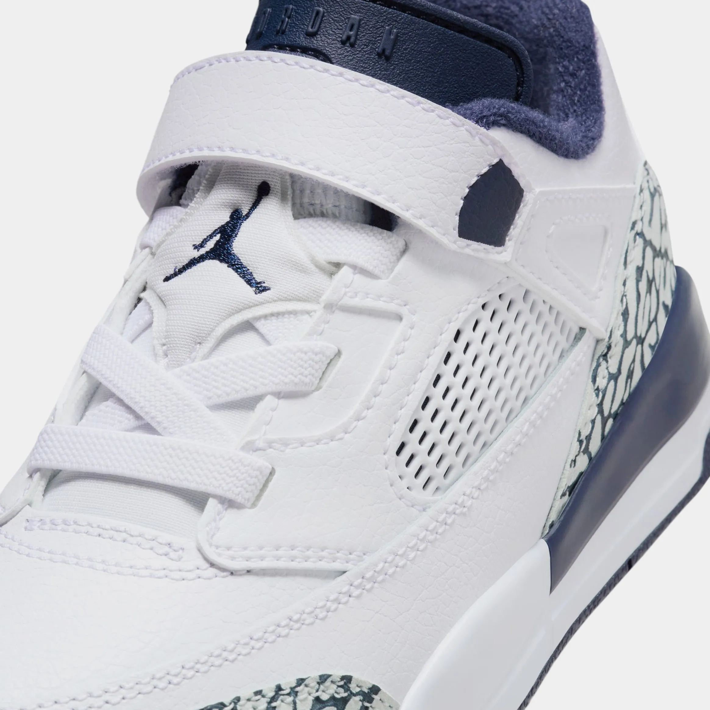 Spizike Low Preschool Basketball Shoes (White/Obsidian/Pure Platinum)