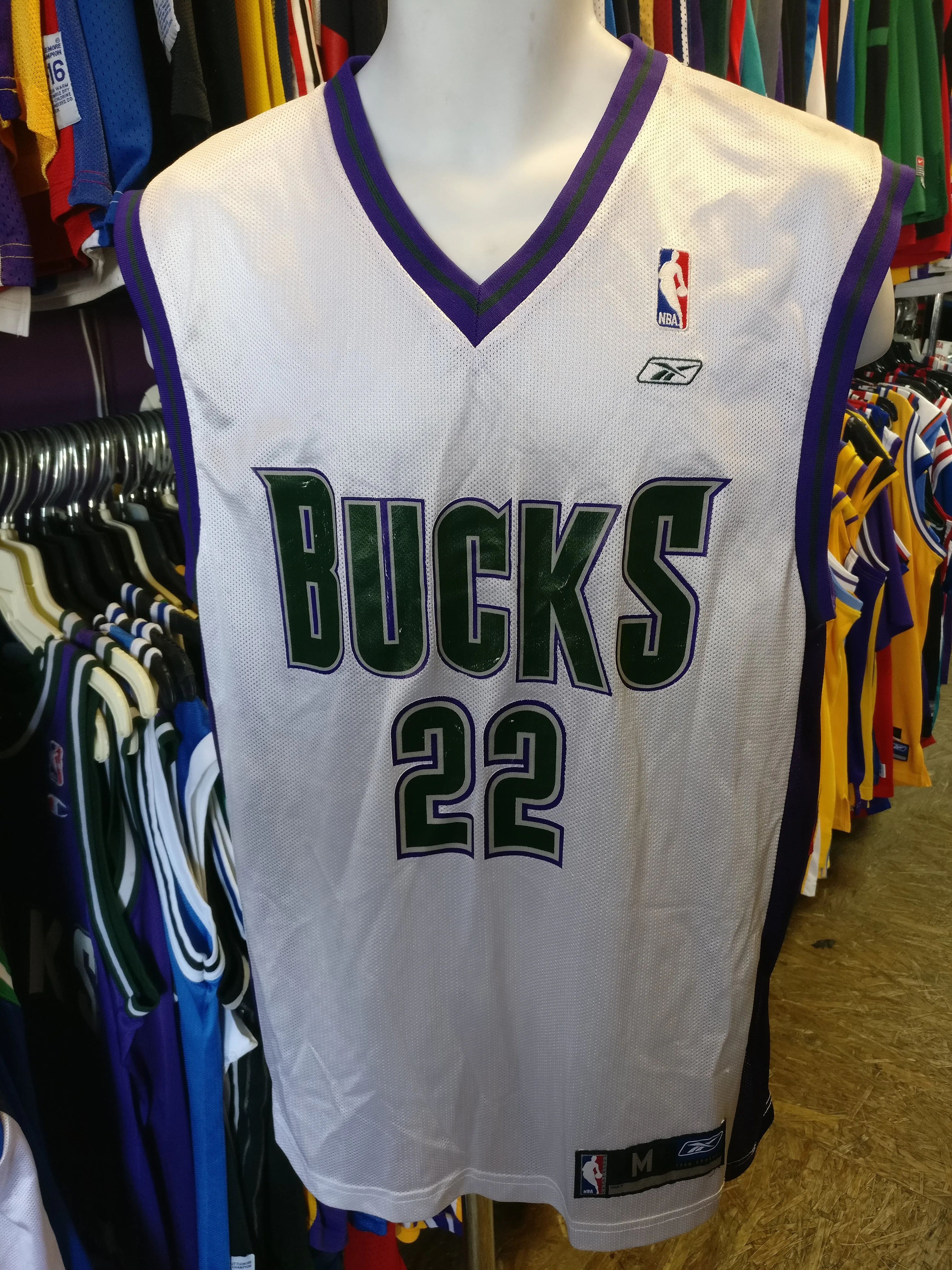 Vintage #22 MICHAEL REDD Milwaukee Bucks NBA Reebok jersey M